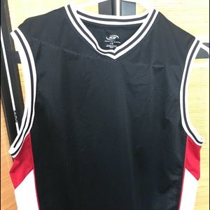 Men’s workout shirt size Large